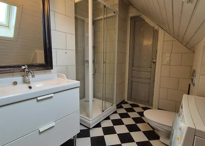 Penthouse With Garden And Amazing View, ברגן