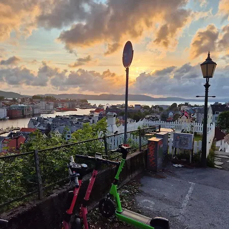 Penthouse With Garden And Amazing View, Apartamento *