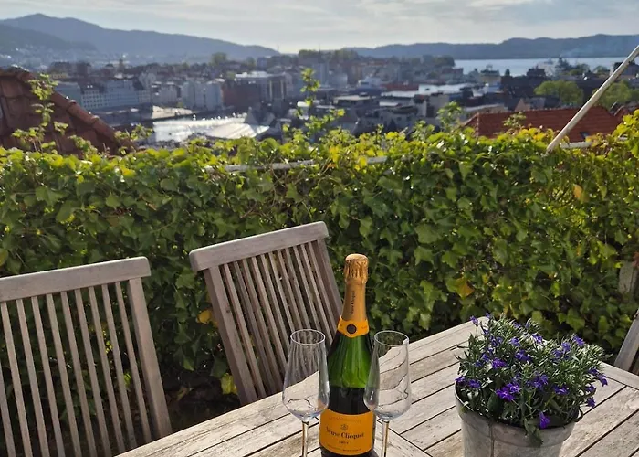 Lejlighed Penthouse With Garden And Amazing View, Bergen