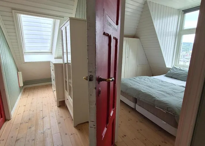 Penthouse With Garden And Amazing View, Apartamento Bergen