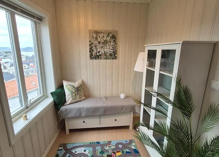 Διαμέρισμα Penthouse With Garden And Amazing View, Μπέργκεν